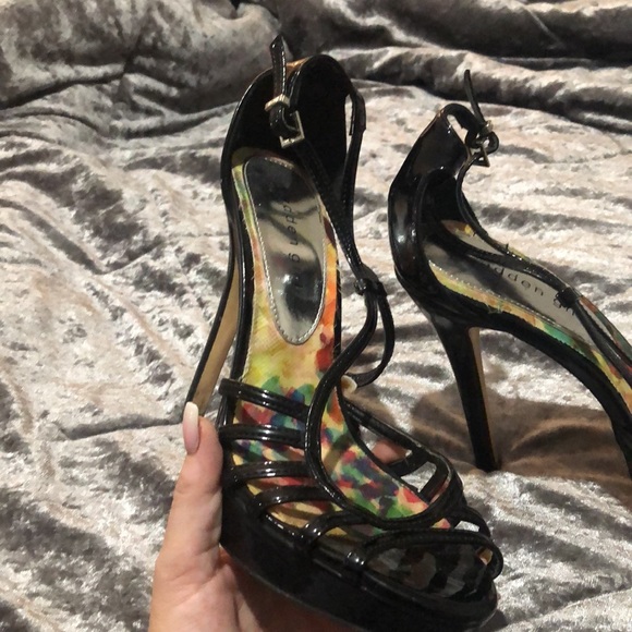 Black strappy Y2K black 5”‘inch black size 8.5 heels Steve Madden MAKE OFFER - Picture 4 of 5